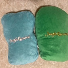 クッション2個 プーさん プルート 非売品 ジャングルカーニバル  ディズニーの画像