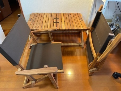 ニトリ木製折り畳みテーブル1個➕椅子2個