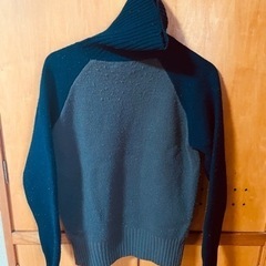 長袖ニットの画像