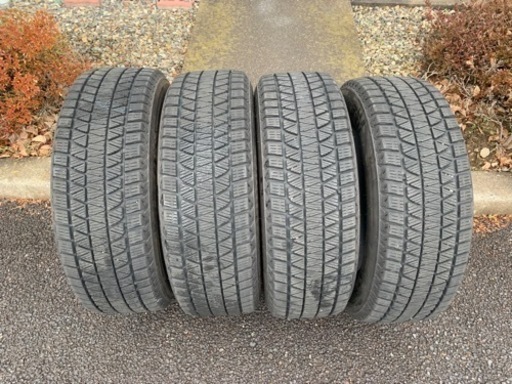 ブリジストン★バリ山★スタッドレスタイヤ　225/65R17 102Q DM-V3