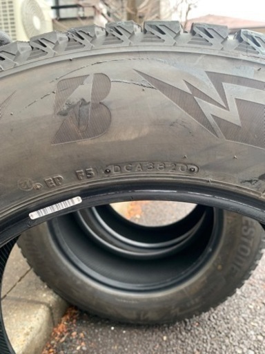 ブリジストン★バリ山★スタッドレスタイヤ　225/65R17 102Q DM-V3
