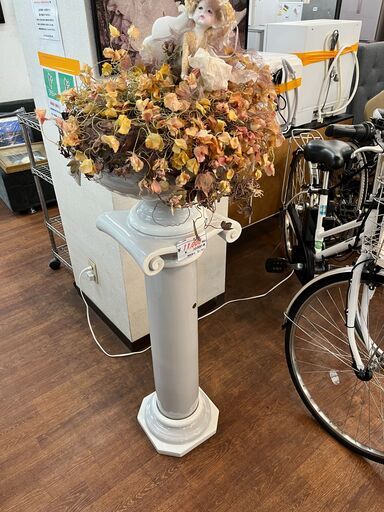 リサイクルショップどりーむ天保山店　No11733　オブジェ　支柱　アンティークインテリア　イタリア製？　刻印あり　掘り出し物　お宝⁉