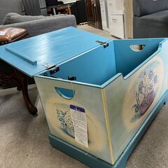 リサイクルショップどりーむ天保山店　No11718　アンティークチェスト　チェスト　ファンシー　台　上蓋チェスト　おもちゃ箱にもの画像