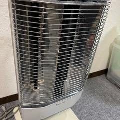【お譲り先決まりました】遠赤外線ヒーター　ダイキンセラムヒート　中古品　遠赤外線暖房機具の画像