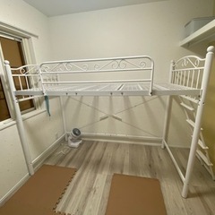 シングルのアイアンベッド【引き取り先決まりました】