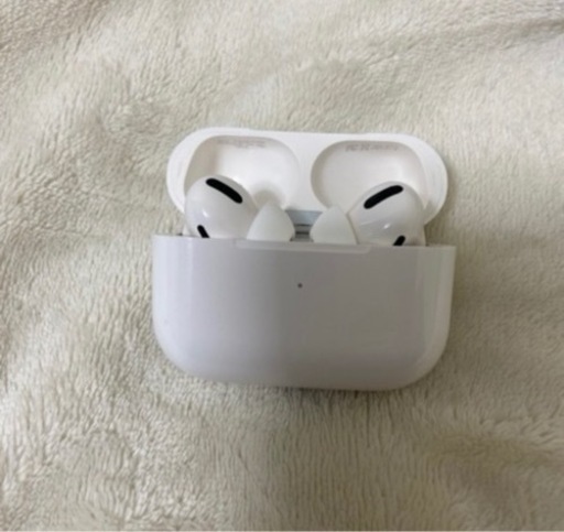 【2/26(月)まで！美品&即渡し可能】Airpods proです！