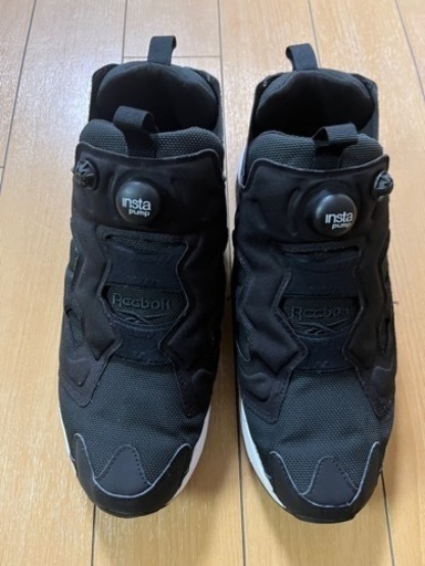Reebokポンプフューリー黒　28.5