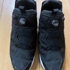 Reebokポンプフューリー黒　28.5