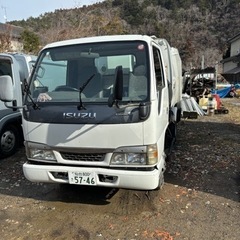 いすゞ　2トンパッカー車