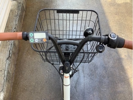 330  ヤマハ最新機種電動アシスト自転車pascityC20インチ　ホワイトアルミボディ