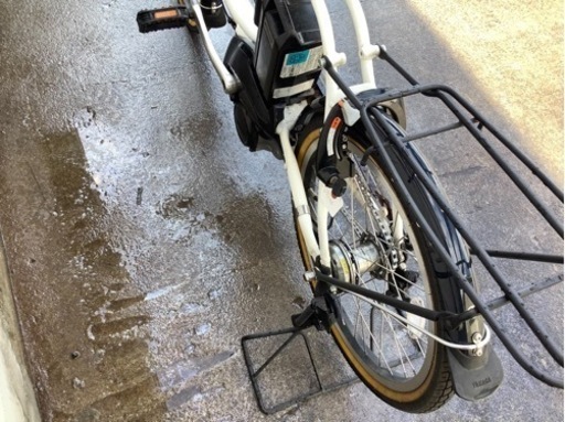 330  ヤマハ最新機種電動アシスト自転車pascityC20インチ　ホワイトアルミボディ