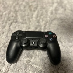PS4 付属品あり　プレステ4の画像