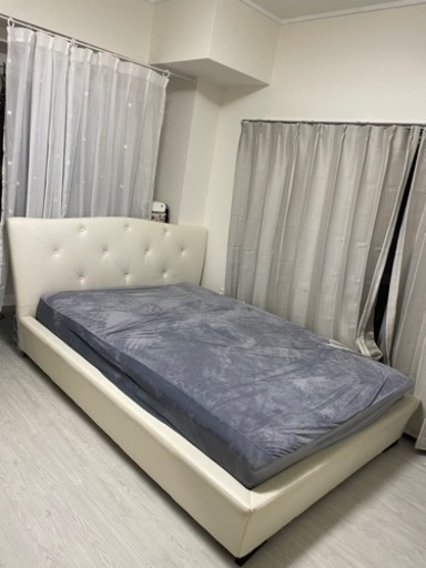 ダブルベッドフレーム