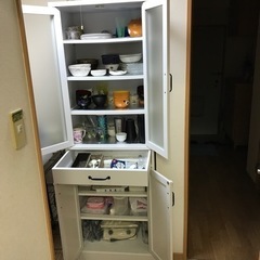 食器棚の画像
