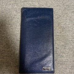 フェラガモ　長財布　ネイビー　
