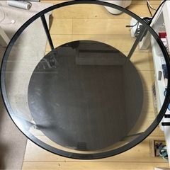 円形テーブルの画像