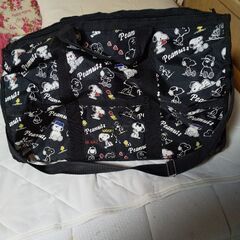 [決定]スヌーピー柄※旅行に使えそうな大きなバック