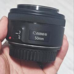 【美品】Canon x7i ボディ　レンズ3本（それぞれプロテクター付）ストラップ、バッテリーなどその他付属品ありの画像