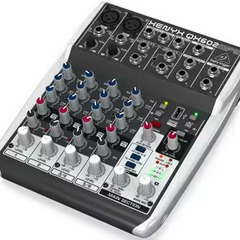 いらなくなったオーディオアンプを売ります。
