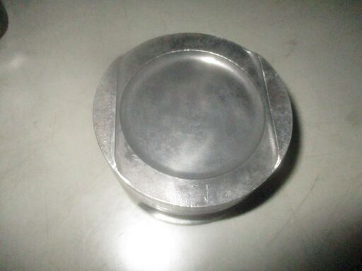 Mベンツ―マニアー必見-AMG-60ハンマーエンジン.オブジエ-ピストン