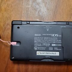 DS liteとソフト　コンパクト　子供にも安心　破格の画像