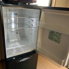 冷蔵庫（黒）の画像