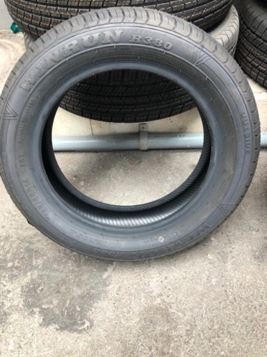 新品タイヤ　４本セット