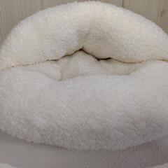 【ほぼ未使用】ニトリ足ポカクッションの画像