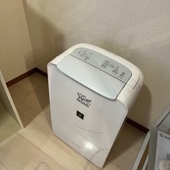 SHARP 除湿機の画像