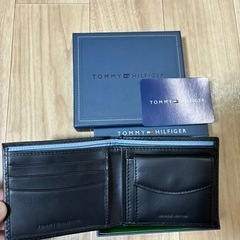 定価¥12,000 新品未使用　TOMY HILFIGER 二つ折り メンズ 二つ折り財布　黒の画像