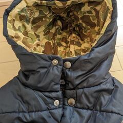 フード付きベスト　サイズ100の画像