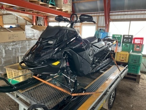 新古車ski-doo 2024モデル　G5 165tubo 距離約27キロ　スノーモービル 新古車ski-doo 2024モデルG5 165tubo 距離約27キロスノーモービル