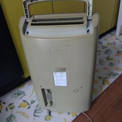 SANYO  除湿機　除湿器　かなり古いですが使えますの画像