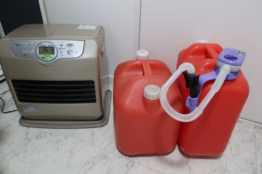（交渉中です）石油ファンヒーター　＋　灯油タンク2点　＋ ポンプ