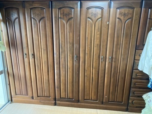 値下げしました。着物やドレスも収納できる大型収納タンス