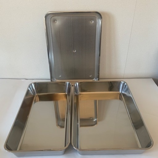 Amazon25000円 新品未使用ステンレス 業務用トレイ3点セット トレー　お菓子 焼き物 肉 レストラン 魚 刺身　寿司 料理 パッド パット まとめ売り 料理人 キッチン ボール 容器 入れ物