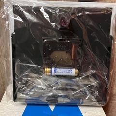 進撃の巨人 置き時計の画像