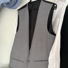 スーツ定価3万 スリーピース付きの画像