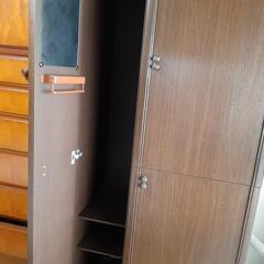 洋服タンスの画像