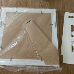 新品　額縁37.5cm×37.5cm ホワイトの画像