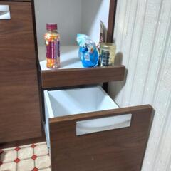 食器棚、レンジ台の画像