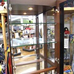 モリタデザイン工業 モリタインテリア キュリオボード デコレート3120 ガラスキャビネット 無垢材 キャビネット ガラスショーケース ショーケース 棚 札幌 厚別店の画像