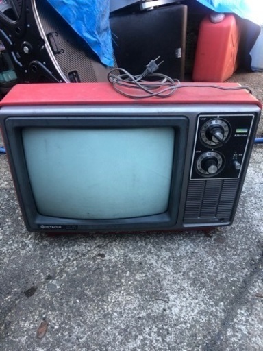 テレビ、ブラウン管式。