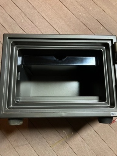 家庭用耐火金庫をお譲りします。