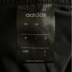 adidasレギンスの画像