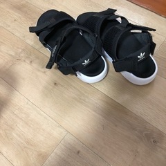 adidasのサンダルです23.5センチ