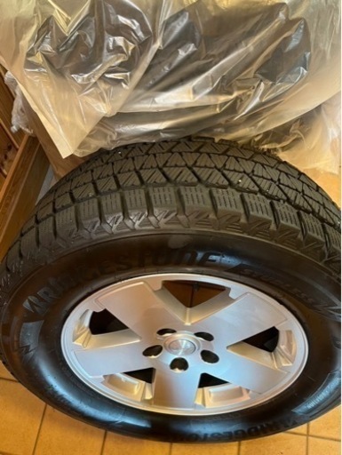 Jeep ラングラー (JK・JL)スタッドレスタイヤ・ホイールセット285/60R18(ブリザック19年製)