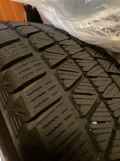 Jeep ラングラー (JK・JL)スタッドレスタイヤ・ホイールセット285/60R18(ブリザック19年製)
