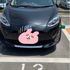 トヨタ　アクア黒　車お貸しします　急募