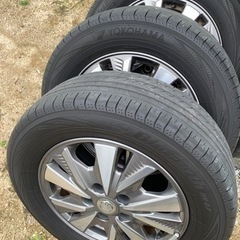 送料込　日産セレナ　c27 eパワー純正　　　ホイールタイヤ4本...